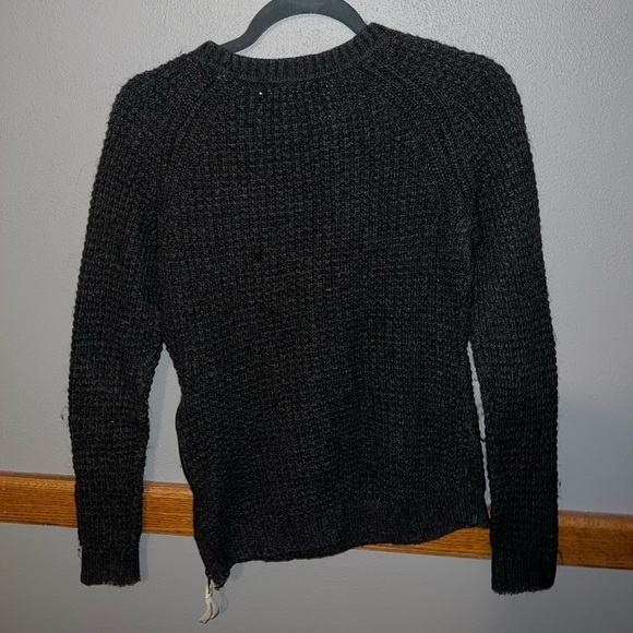 H&M Sweater - Picture 4 of 4